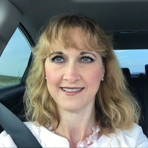 Meet your Posher, Leslie